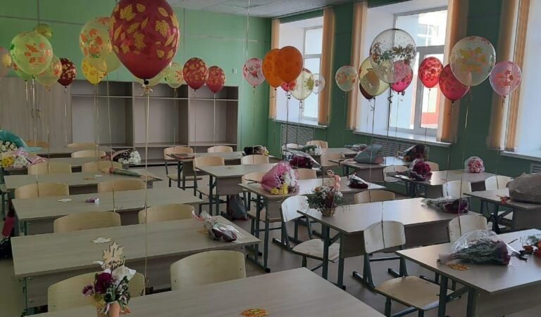    Школьников и педагогов Оренбуржья приглашают к участию в акции «Лучший украшенный класс» Андрей Севостьянов