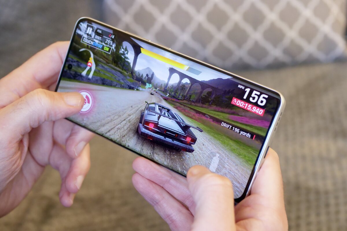 Realme 10 Pro+ оснащён процессором MediaTek Dimensity 1080