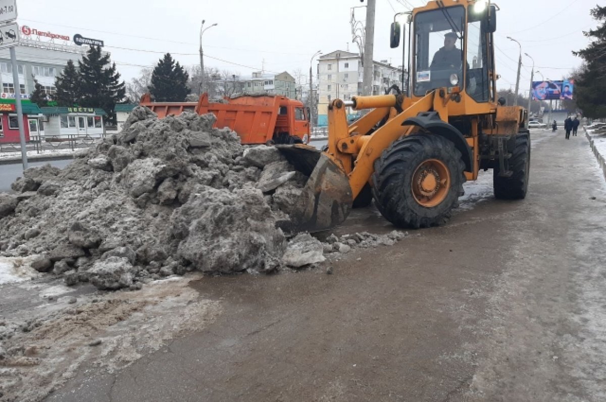 В ночь на 23 декабря в Самаре снег будут убирать порядка 140 единиц техники  | АиФ-Самара | Дзен