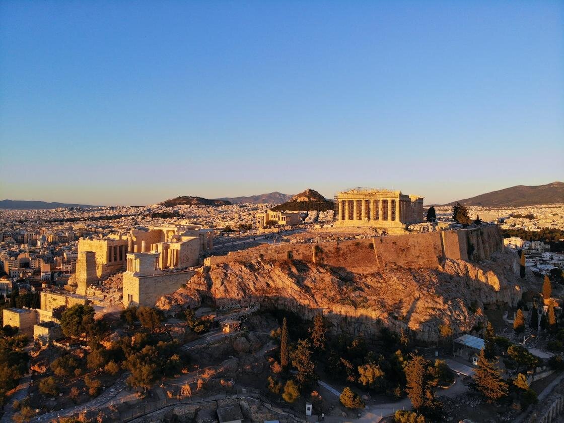    Руины храмов на холме:Unsplash/Dimitris Kiriakakis