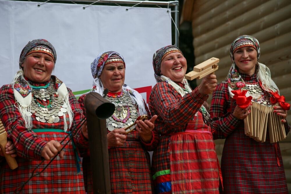 Народ по более