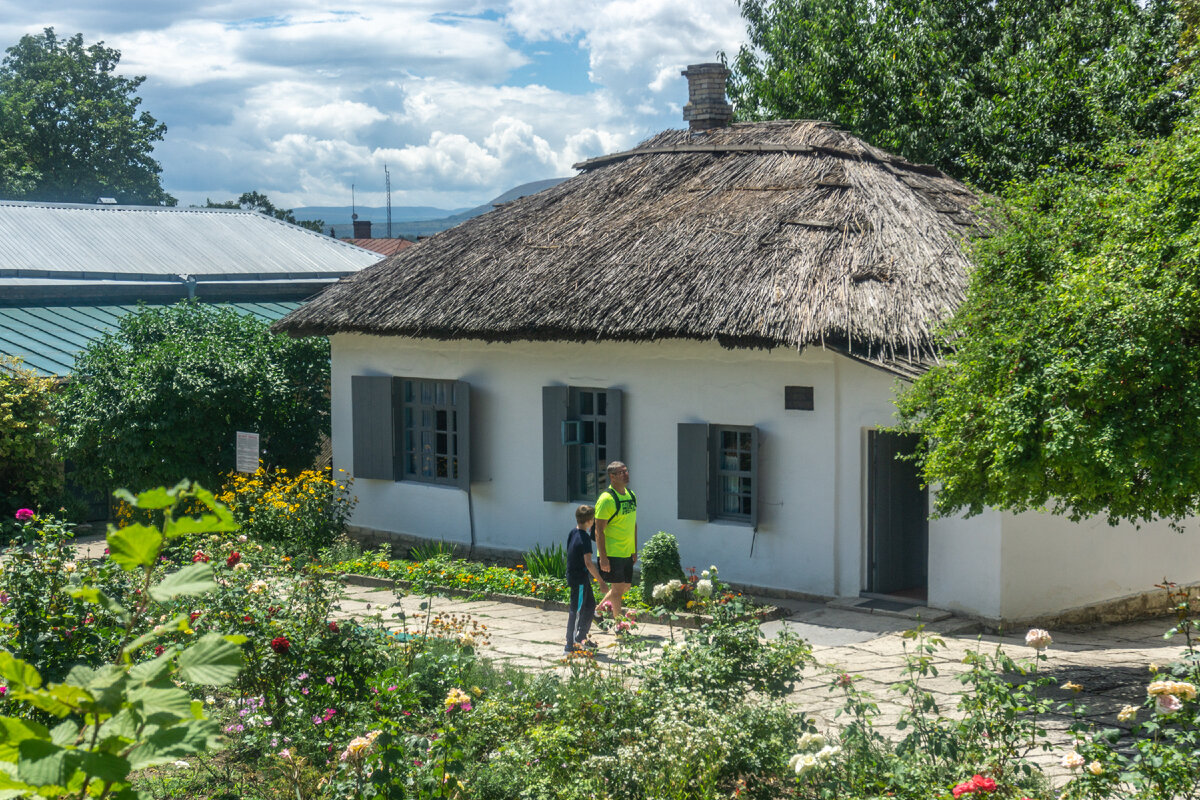 все фото из семейного архива, кроме портретов