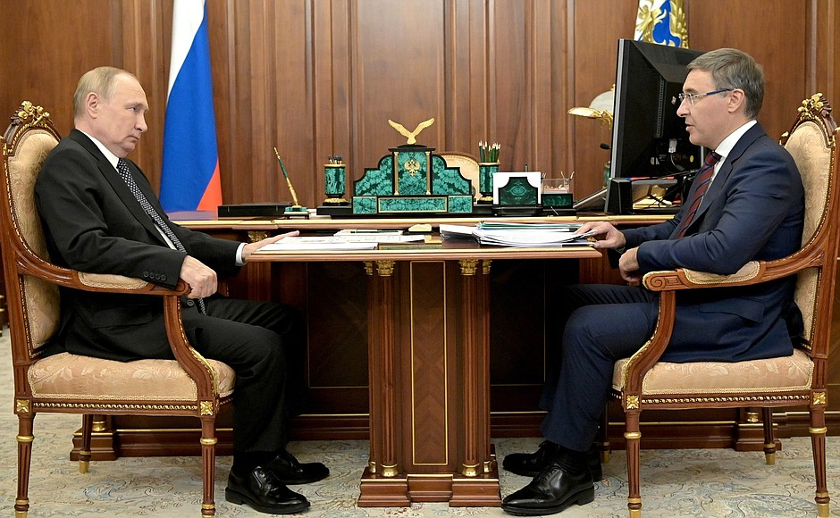 Владимир Путин и Валерий Фальков. Фото взято из открытых источников