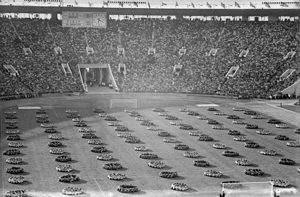 31 июля 1956 года. Открытие Центрального стадиона в Москве. На табло (тогда еще не электронном) надпись: КНР (сборная) - РСФСР (сборная областей).