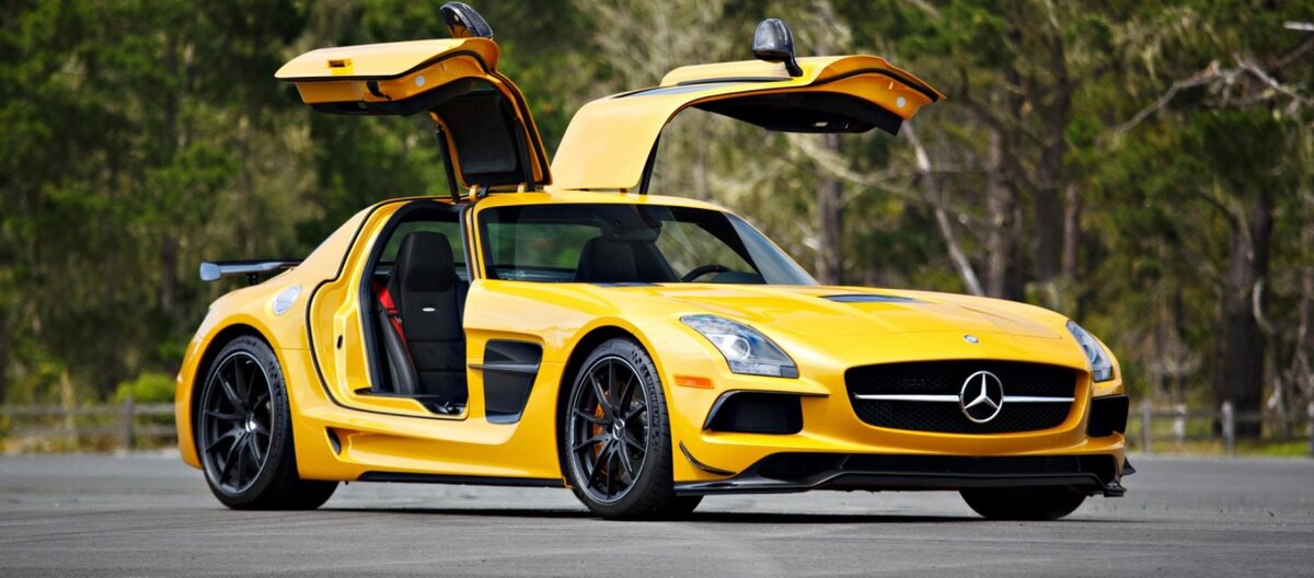 Мерседес SLS AMG желтый