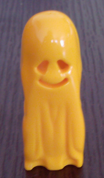 На 10 месте нас ждет прототип минифигуры приведения — первый, тестовый вариант, исполненный в желтом цвете, стал образцом для всех привдений Лего. Примерная цена 470 долларов (32900 рублей при цене $=70 рублей)