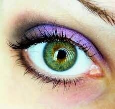 Зелёно-карие глаза