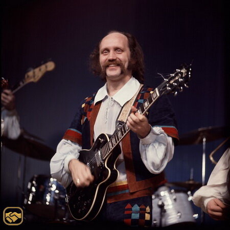 Владимир Мулявин    