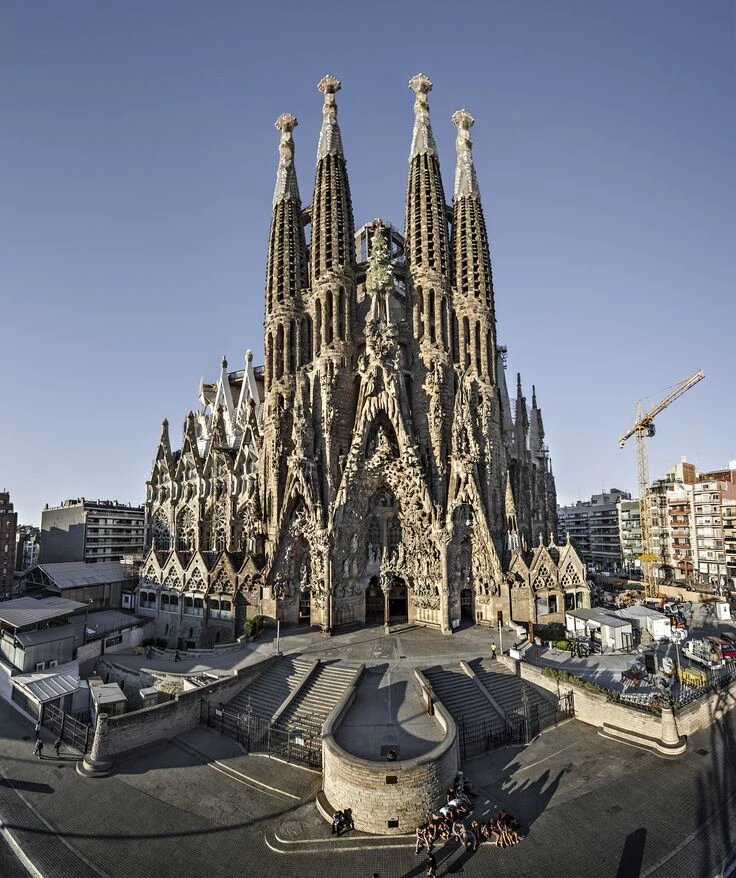 Barcelona Spain Attractions | Sagrada Familia At Night Wallpaper, Barcelona Spain