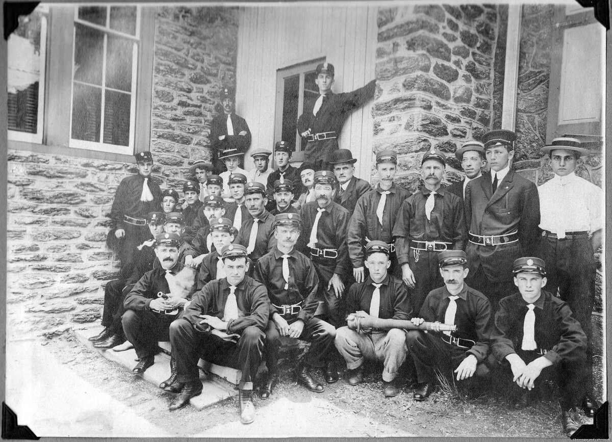 Ирландские пожарные; почти все из одной огромнейшей семьи, Ла Моттов