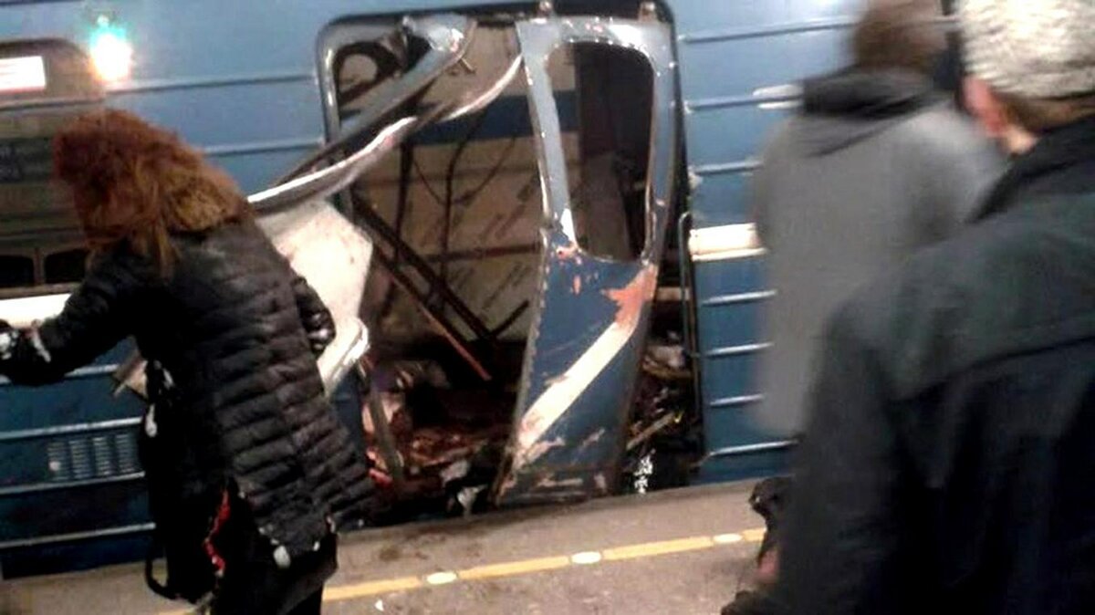 ПОСЛЕДСТВИЯ ВЗРЫВА В МЕТРО САНКТ-ПЕТЕРБУРГА. ФОТО ИЗ СООБЩЕСТВА SPB_TODAY "ВКОНТАКТЕ"