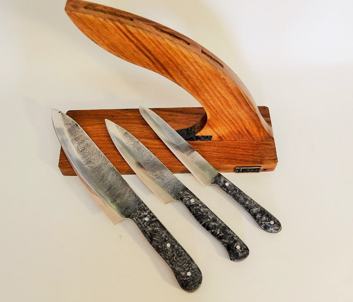 10 исторических ножей, которые все еще производятся сегодня