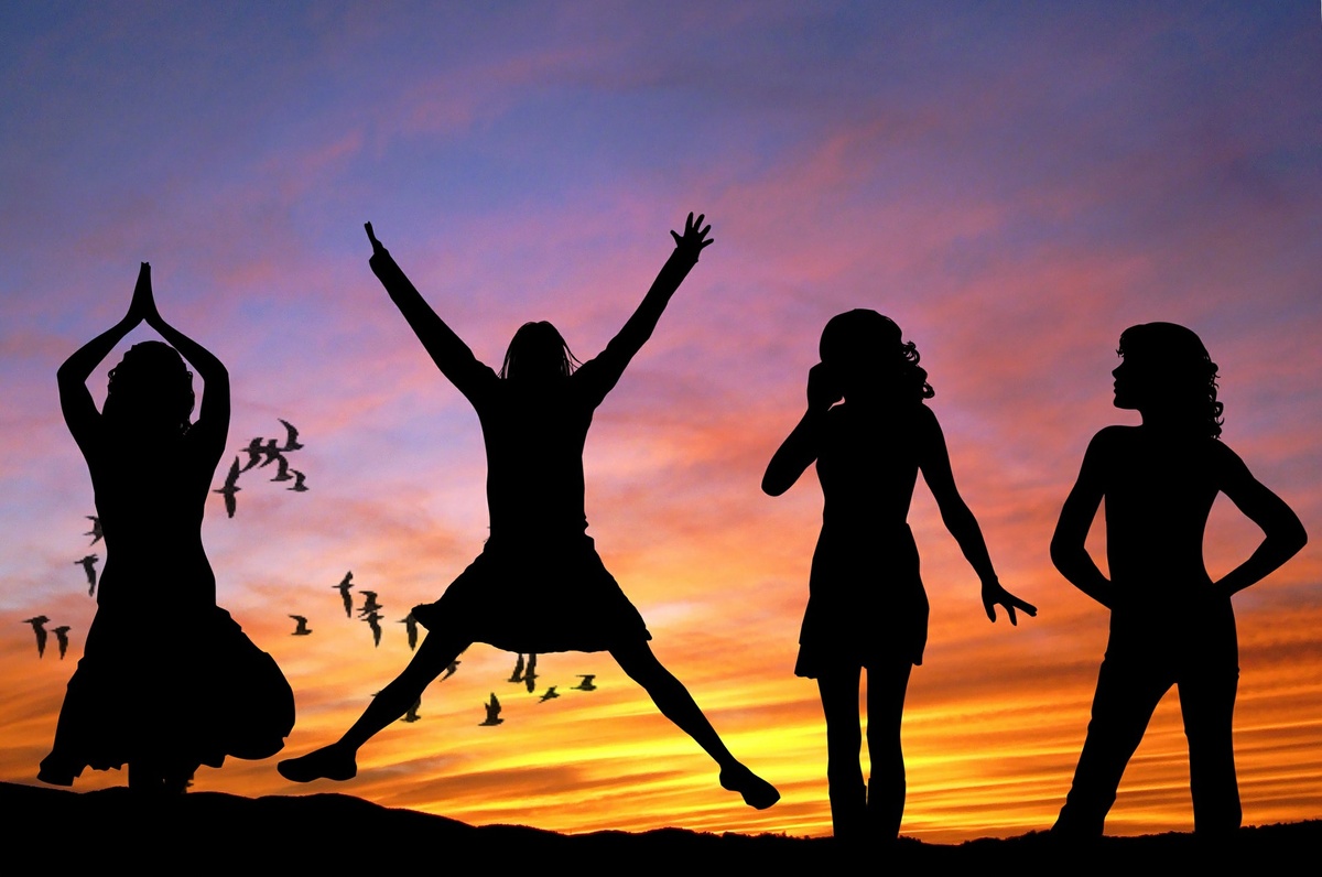 https://pixabay.com/ru/photos/%D0%B4%D0%B5%D0%B2%D0%BE%D1%87%D0%BA%D0%B8-%D0%B6%D0%B5%D0%BD%D1%89%D0%B8%D0%BD%D1%8B-%D1%81%D1%87%D0%B0%D1%81%D1%82%D0%BB%D0%B8%D0%B2%D1%8B-%D1%81%D0%B5%D0%BA%D1%81%D0%B8-407685/