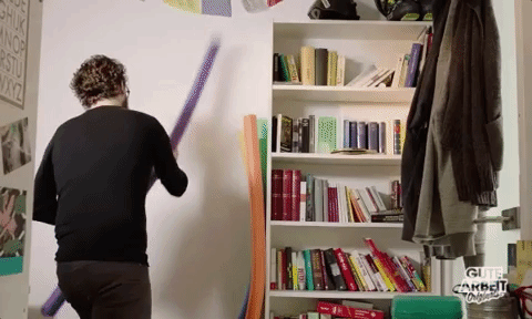 Повлиять на соседей в частном доме сложнее, чем в многоквартирном доме.