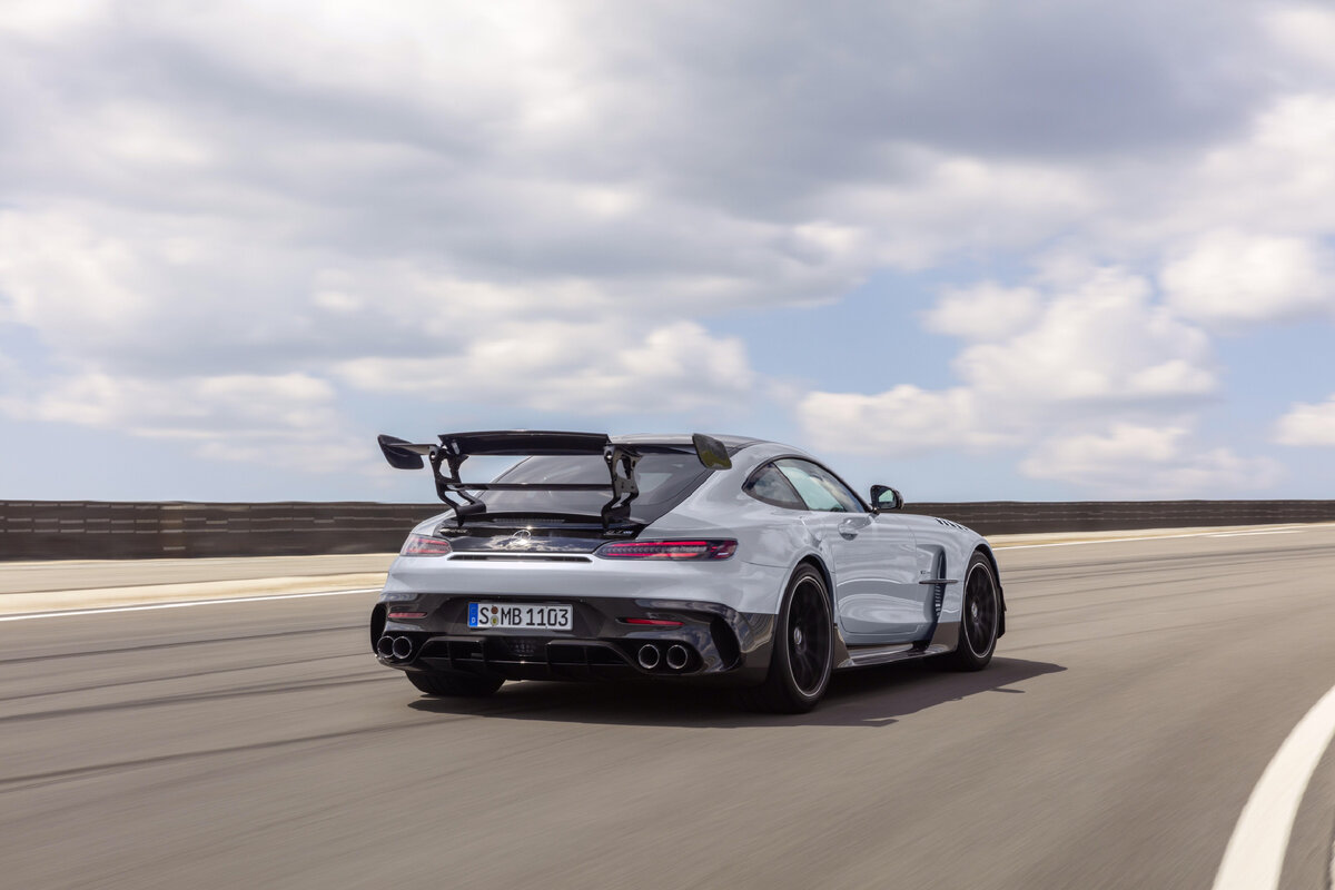 “Mercedes Benz AMG GT Black Series”