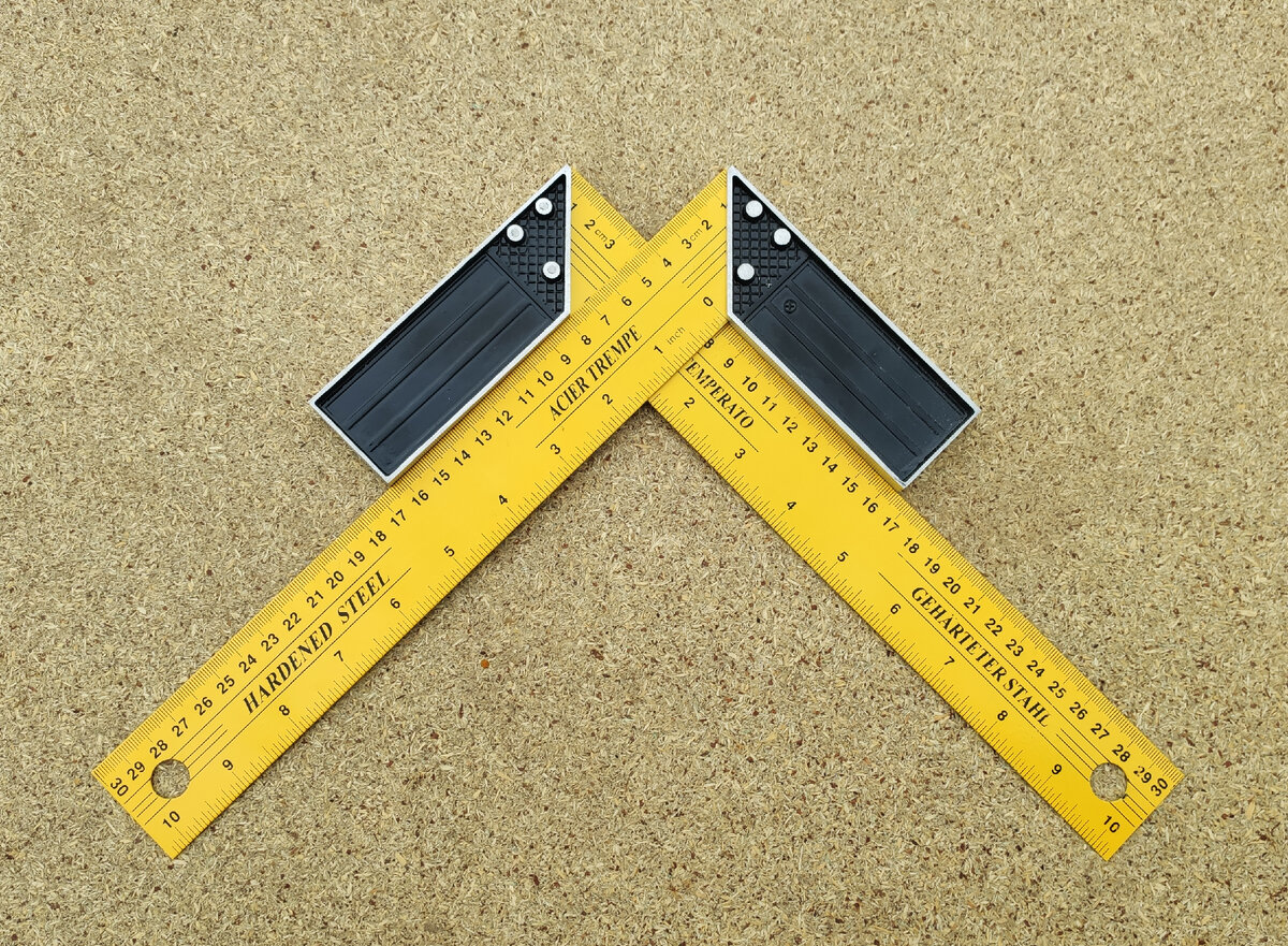 самые дешевые строительные угольники, какие только смог найти.