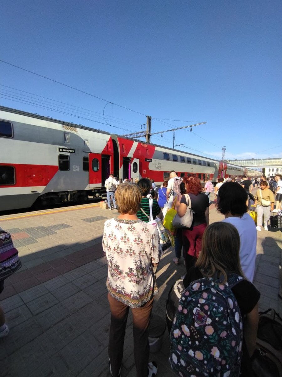 Меня пугает, когда пьяные попутчики в поезде буянят. Узнала, как  действовать по закону | 2 фрилансера на колёсах | Дзен