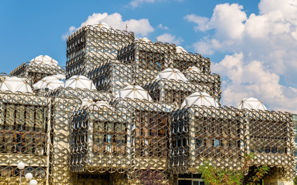 Национальная библиотека в Приштине, Косово 