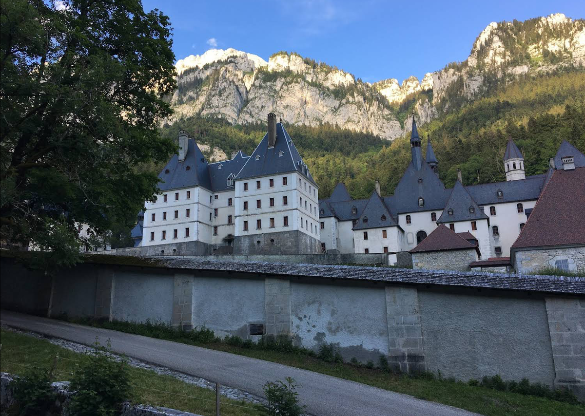 Монастырь Гранд-Шатрёз находится в предгорье французских Альп