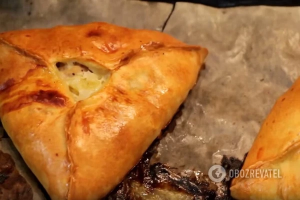 Готовые эчпочмаки подаем теплыми