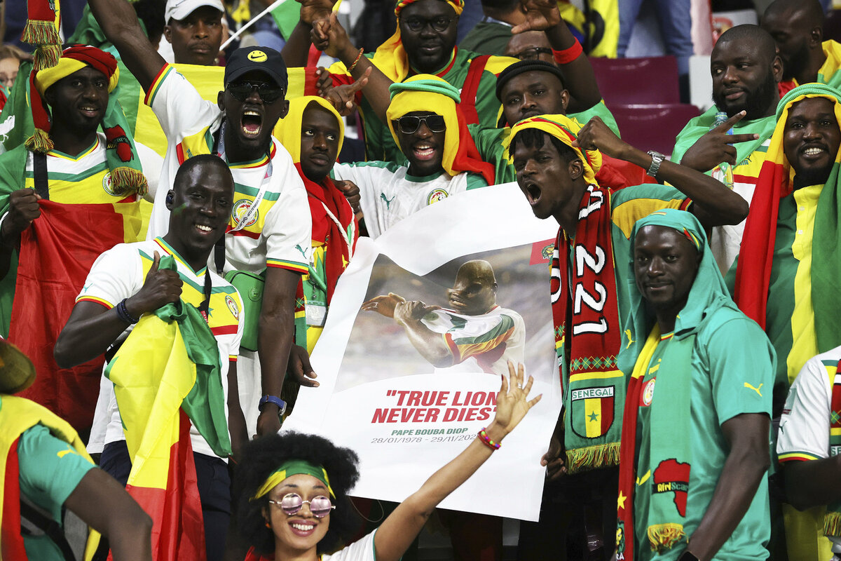     Группа "А": Эквадор - Сенегал 1:2.