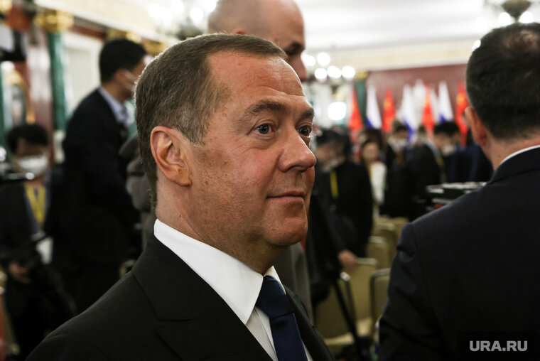    Дмитрий Медведев заявил о вероятном присоединении двух бывших советских республик
