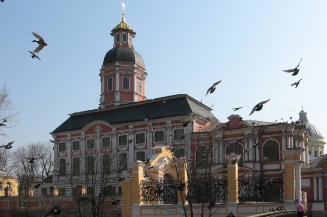    Почему РПЦ передали на 100 лет усыпальницу Александро-Невской лавры?