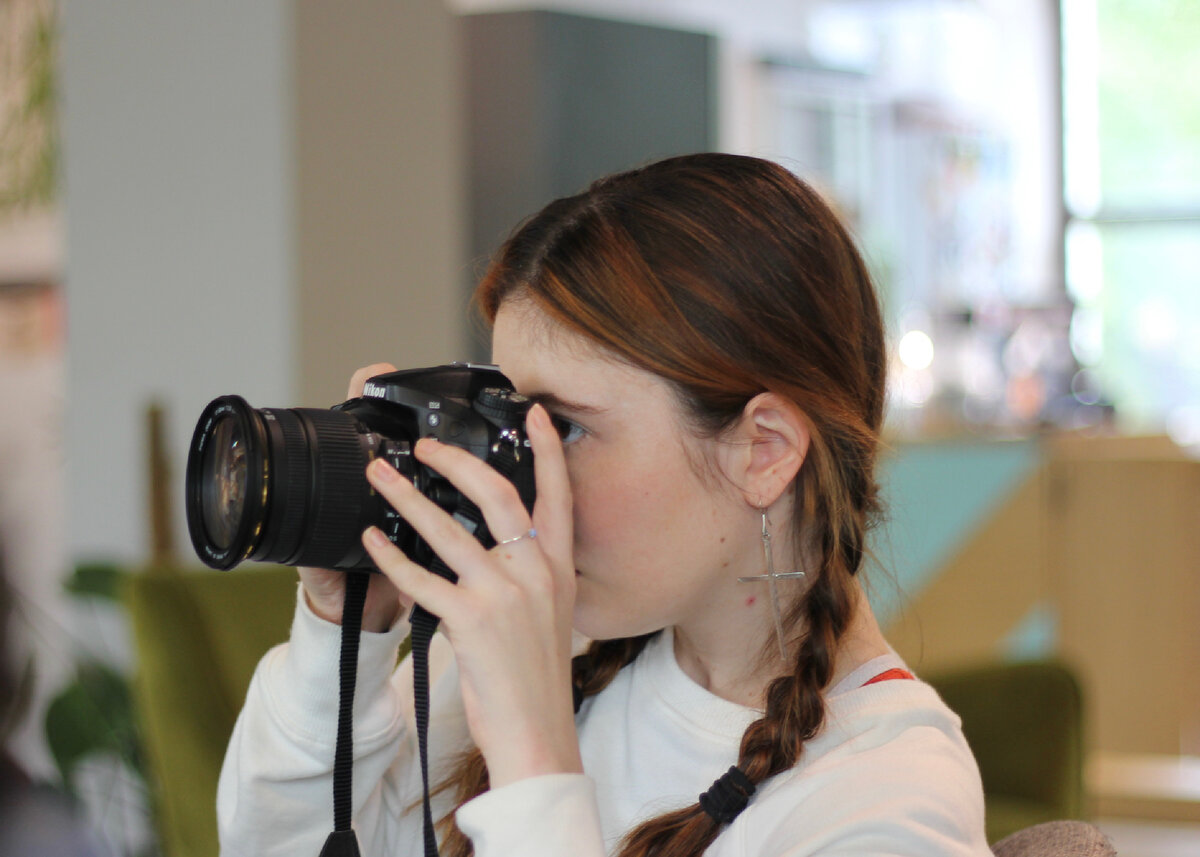 Лера - фотограф нашей команды