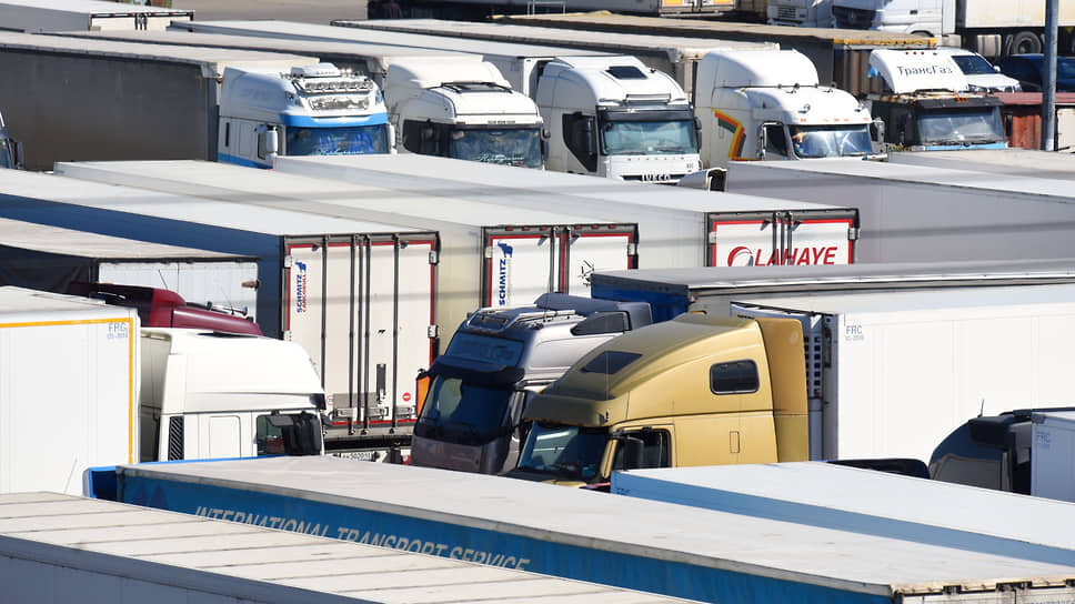 Фото: Александр Коряков / Коммерсантъ📷Потоки российского экспорта в ЕС и встречного импорта практически уравновесили друг друга