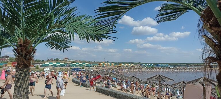    В сезон 2023 года курорт «Соленые озера» посетили 1,5 млн туристов Марина Шарт