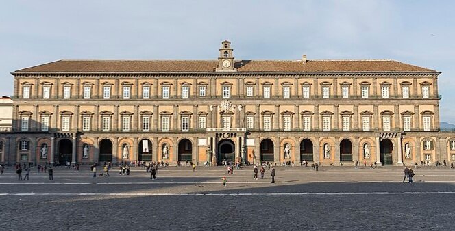 Палаццо Реале, королевский дворец в Неаполе (из открытых источников)