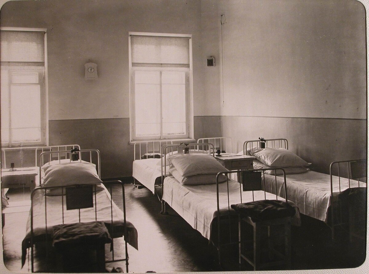 Лазарет. Используется, как иллюстрация. Источник: https://humus.livejournal.com/6161258.html