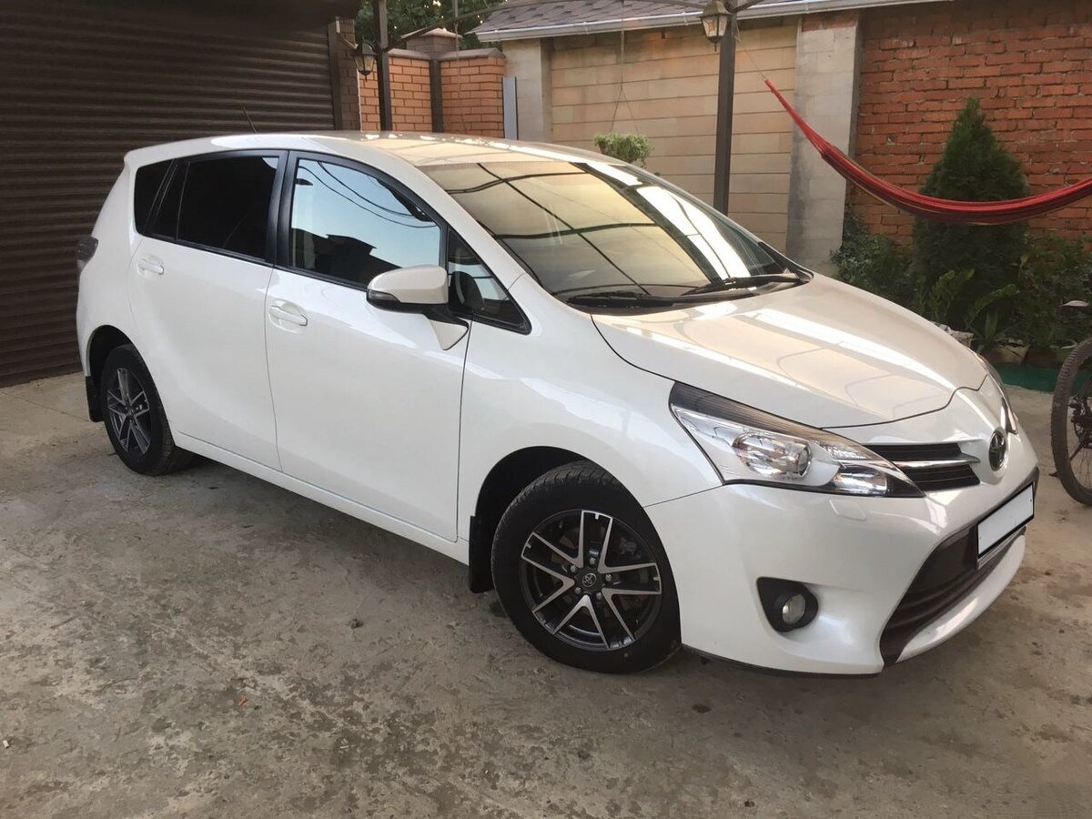 Тойота Версо