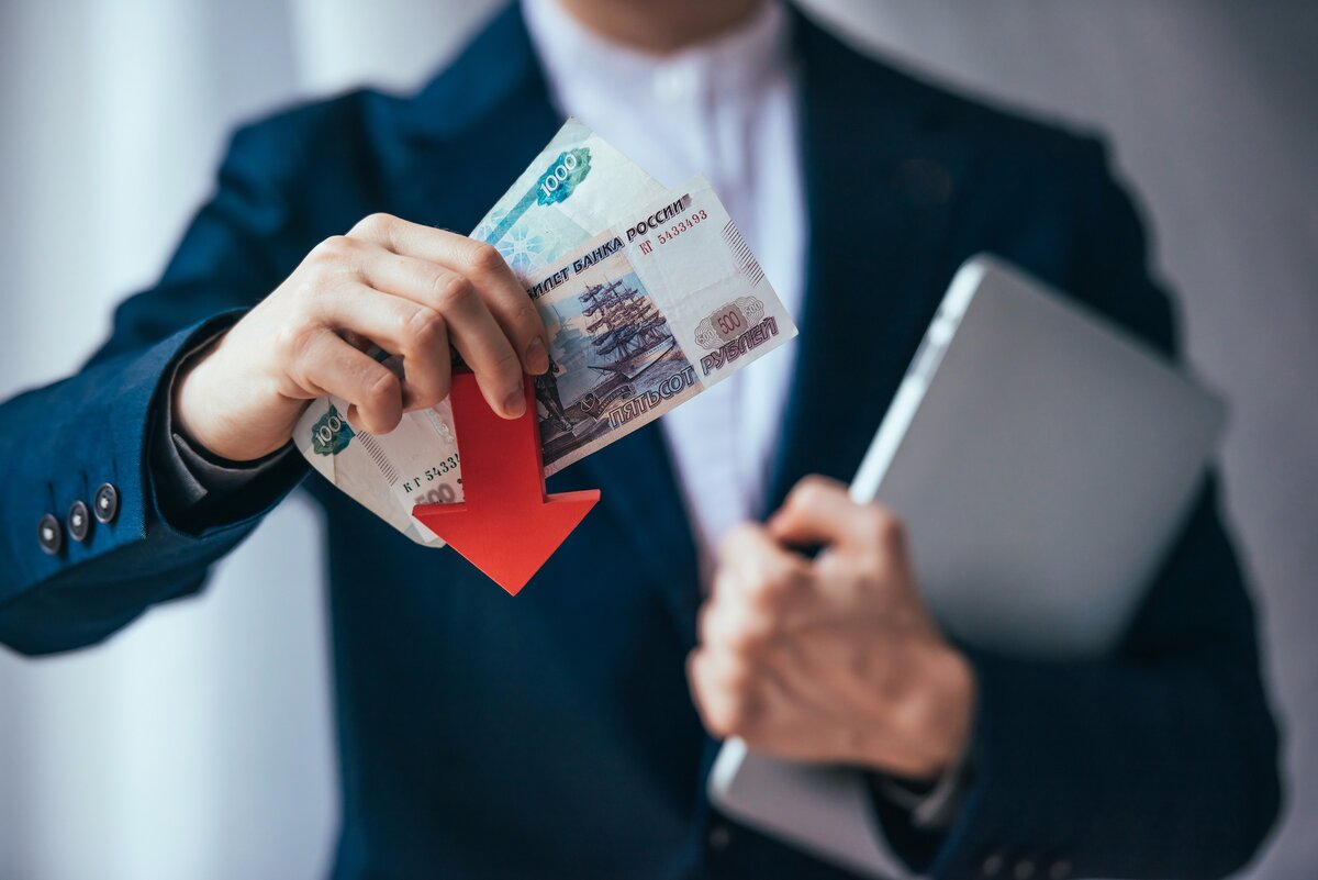 Банковским путем. Взыскание с заработной платы работника. Возмещение ущерба работником фото. Взыскание денег стоковое фото. Взыскание ущерба с работника фото.