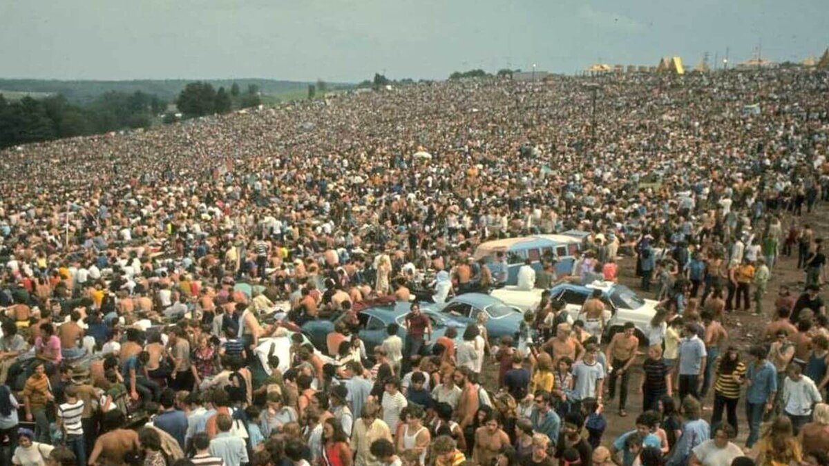 Рок концерт на Вудстоке 80 год.