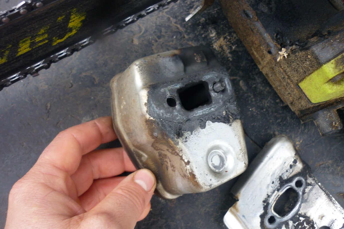 Причины сильной отдачи при заводке бензопилы. Ломает стартер и обрывает ...