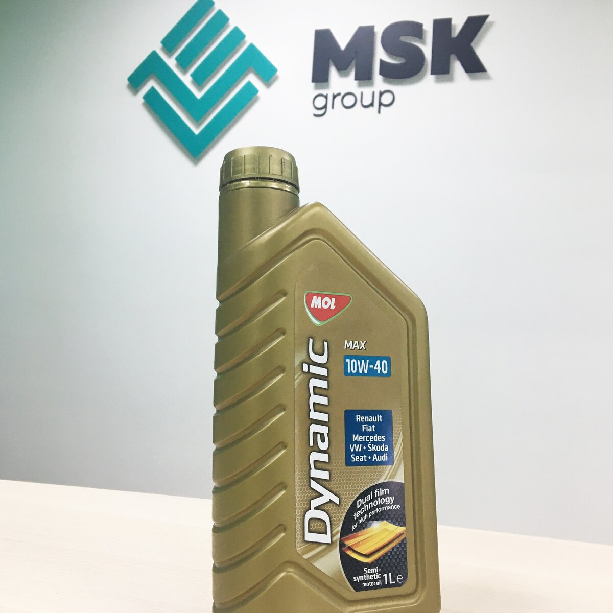 Высокоэффективное моторное масло MOL Dynamic MAX 10W-40