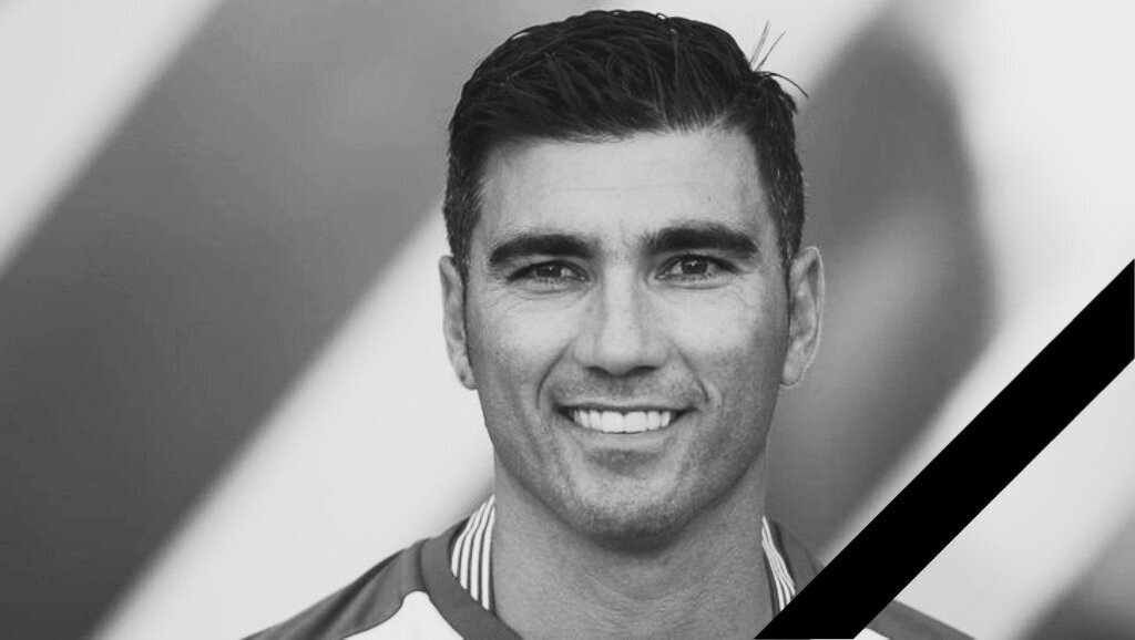 легендарные футболисты умершие