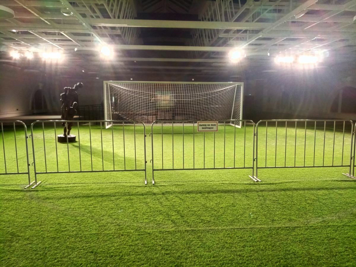 Фото с выставки. Инсталляция. 