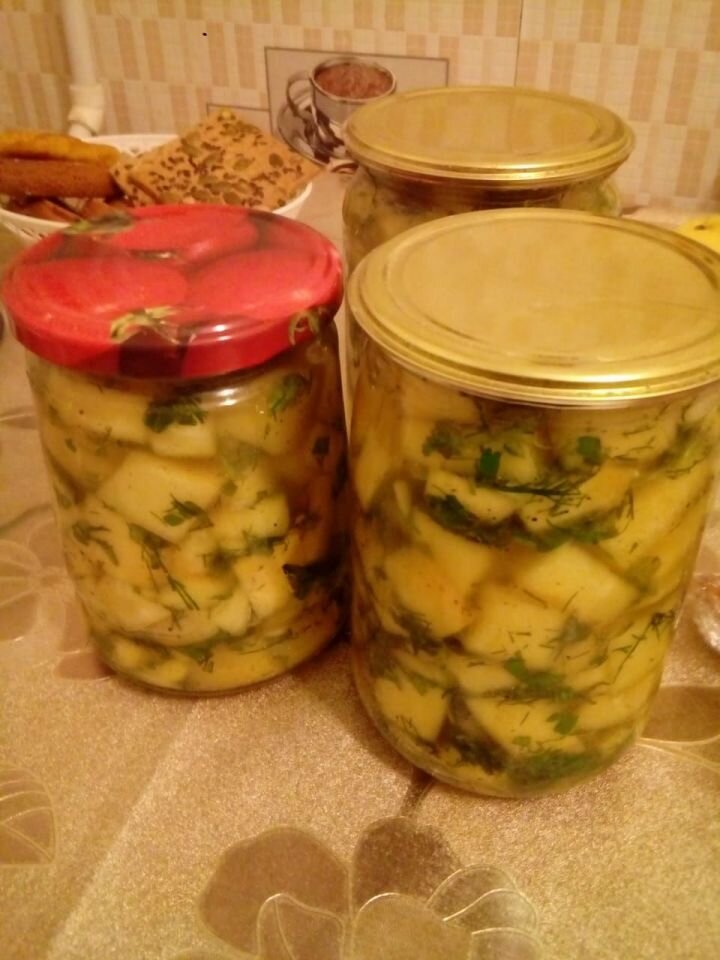 Кабачки как грузди на зиму без стерилизации. Закуска кабачки «под грузди» -. Кабачки под грузди. Кабачки как грузди. Салат из кабачков как грибы