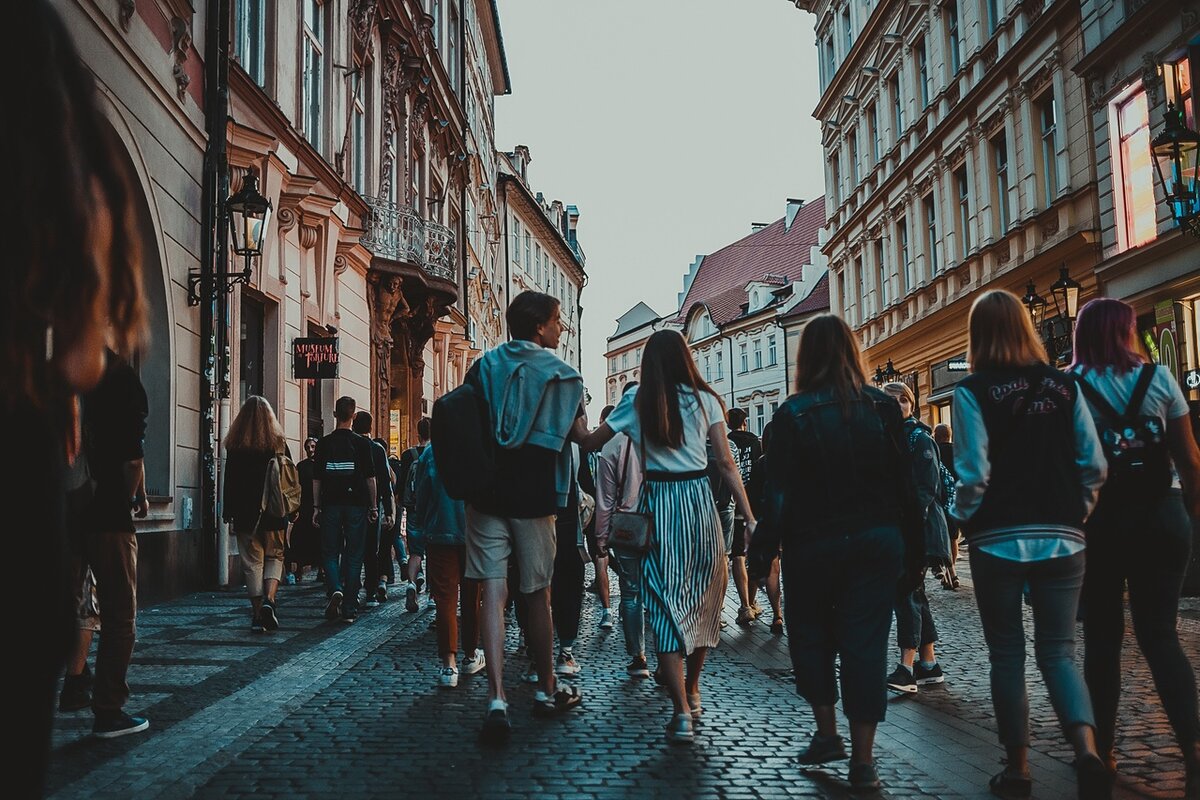   Принимать решение об обучении в Чехии важно заранее, так как процесс получения студенческой долгосрочной визы – длительный.