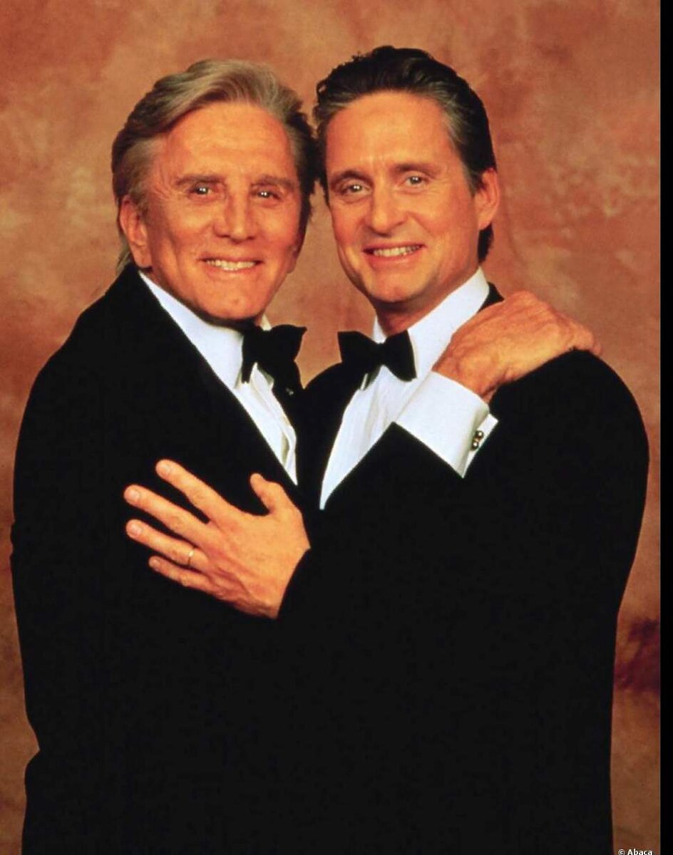 Отец Кирк и сын Майкл