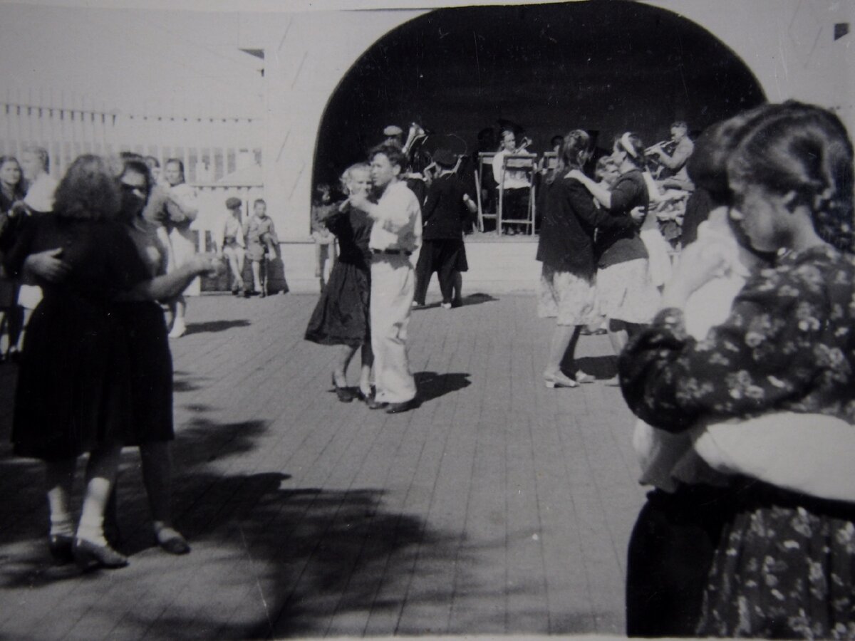 Танцплощадка в парке СССР