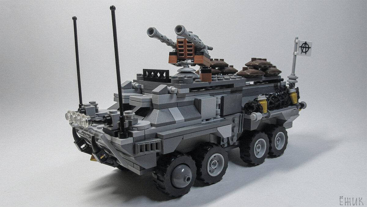 Общий вид БТР-80 лего