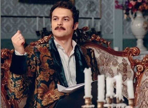 Кадр из сериала "Крепостная"