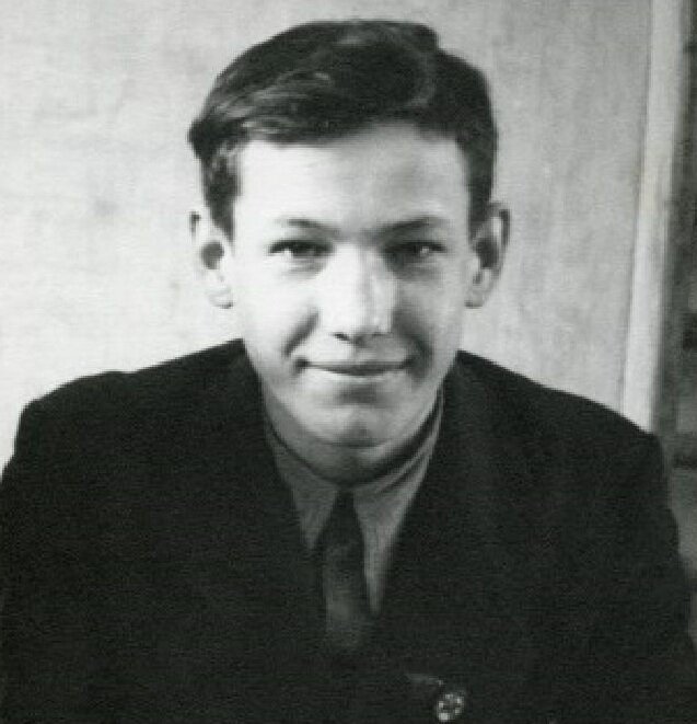 Борис Ельцин в школьные годы