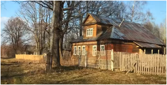 Рис. 1 - Соседская старинная усадьба
