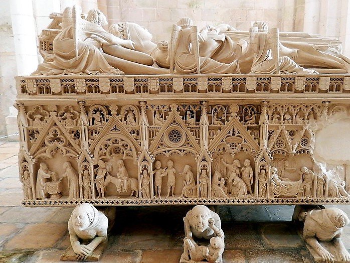 Усыпальница Инес.