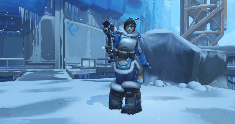 Верный помощник Снежок; по совместительству - ульта Мей.