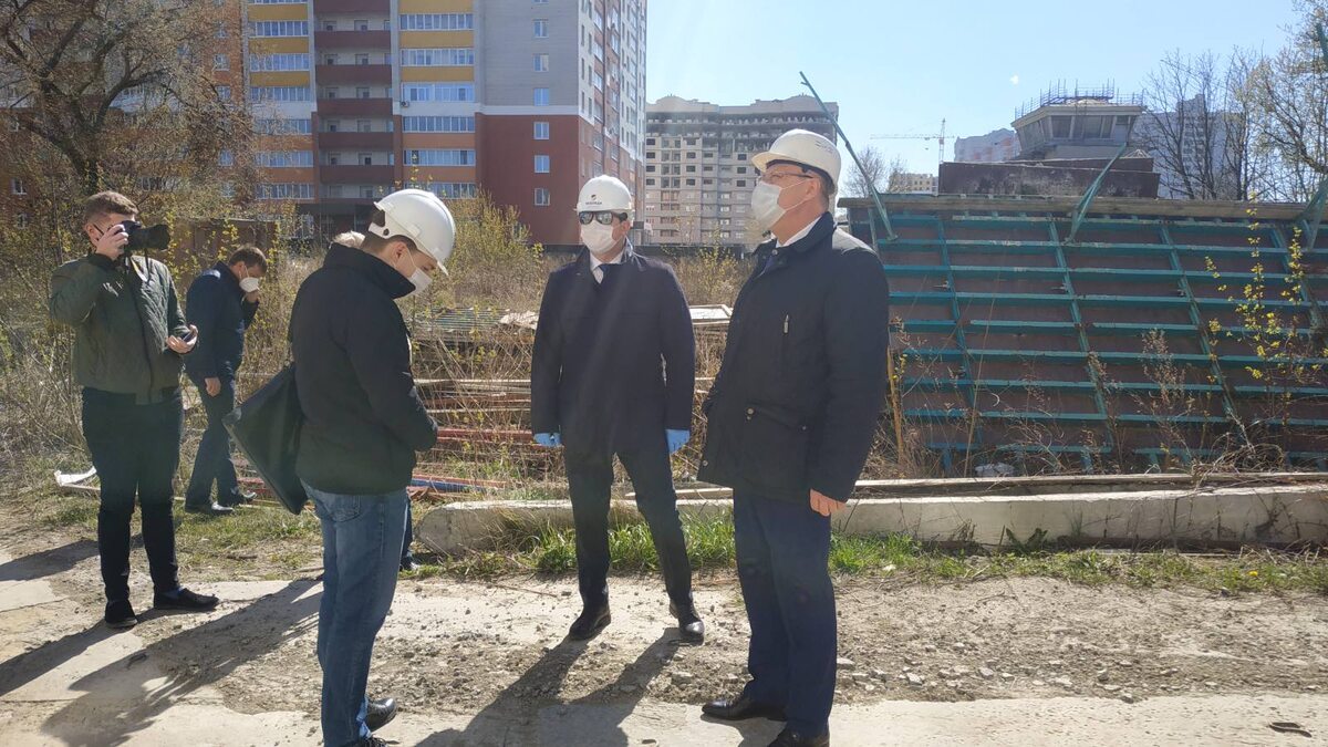 С наступлением хорошей погоды на стройках региона с удвоенной силой закипела работа. Многие из объектов имеют большое социальное значение, и ход их строительства находится на контроле у губернатора Брянской области Александра Богомаза.